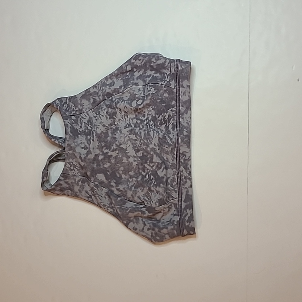 #430 LULULEMON Sports Bra size 6 T1122